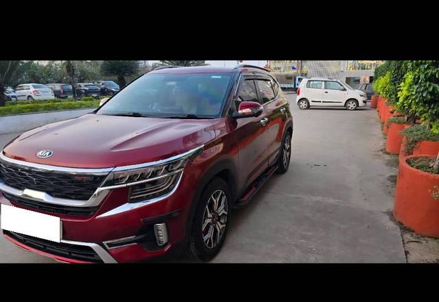 https://images10.gaadi.com/usedcar_image/4554199/original/processed_8454d9a2-b290-47c6-ab36-904271fc7d84.jpg?imwidth=6400