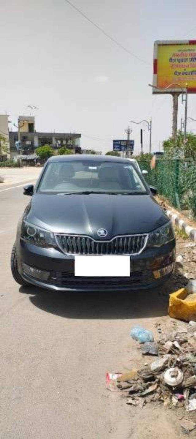 https://images10.gaadi.com/usedcar_image/4554222/original/processed_5e30b4c6-b96d-4959-bf53-52b851b0a241.jpeg?imwidth=6400