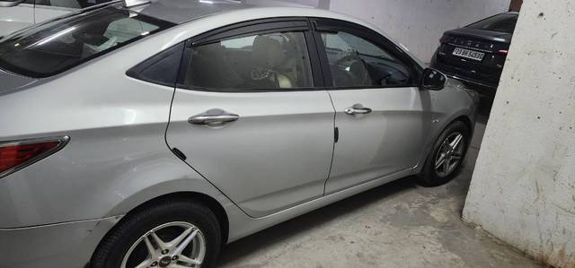 https://images10.gaadi.com/usedcar_image/4554237/original/processed_82b5a67b-28d9-4d08-9ccc-90785d9c659f.jpg?imwidth=6402