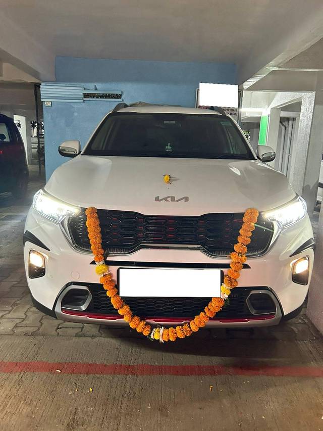 https://images10.gaadi.com/usedcar_image/4554240/original/processed_9532037a-304d-4cd6-9a88-eac072a6cdef.jpg?imwidth=6400