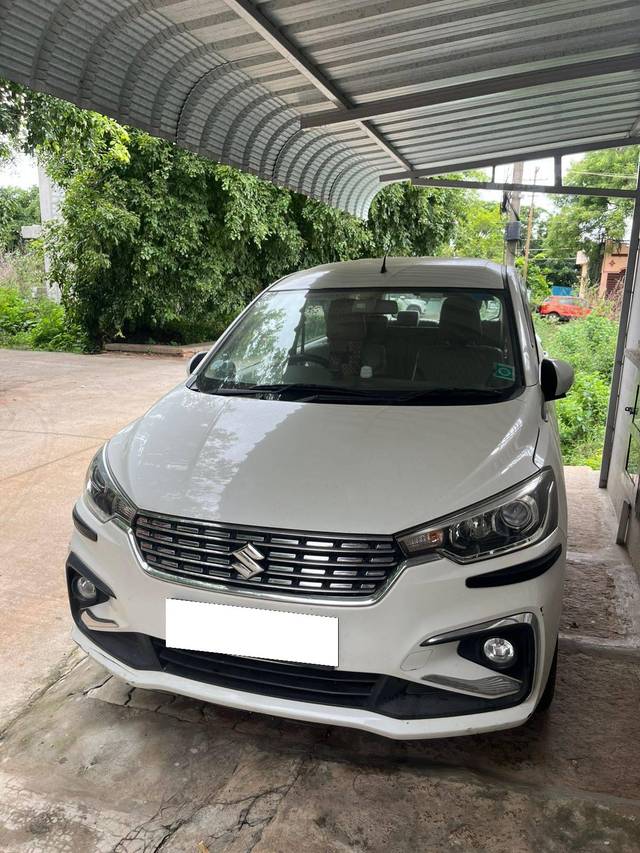 https://images10.gaadi.com/usedcar_image/4554272/original/processed_3559d1cb-6452-40ec-910c-cf5685c3a2ea.jpg?imwidth=6400