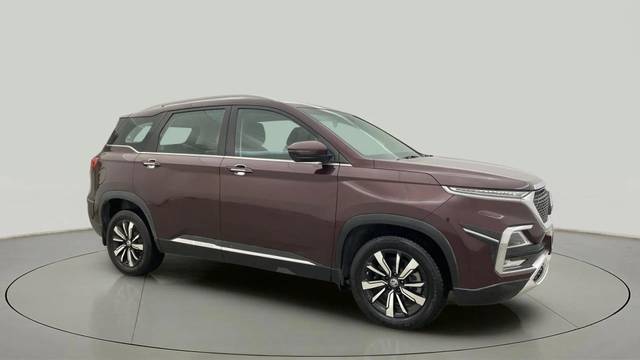 https://images10.gaadi.com/usedcar_image/4554274/original/6a5ea2f8d125b4fa624f5f3791501103.jpg?imwidth=6400
