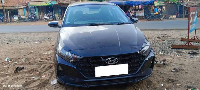 https://images10.gaadi.com/usedcar_image/4554275/original/processed_3682e3cf-b2c0-47c7-9338-2fbd68835345.jpg?imwidth=6402