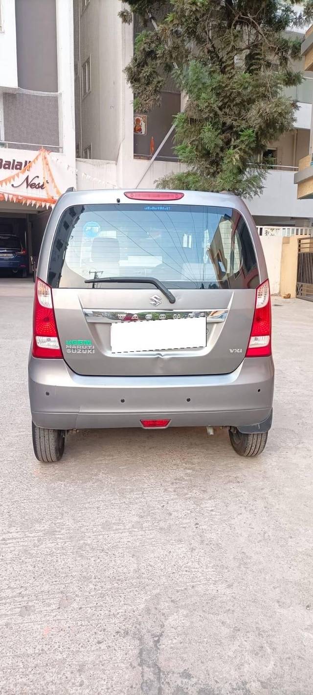 https://images10.gaadi.com/usedcar_image/4554288/original/processed_eac21d30-0331-422d-bfab-fbbeda92b067.jpg?imwidth=6401