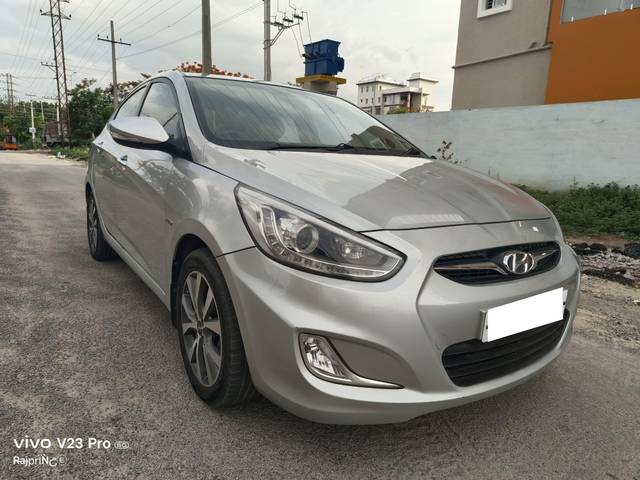 https://images10.gaadi.com/usedcar_image/4554319/original/processed_16029820690a3ca7bdc67306d3bf9eaf.jpg?imwidth=6400