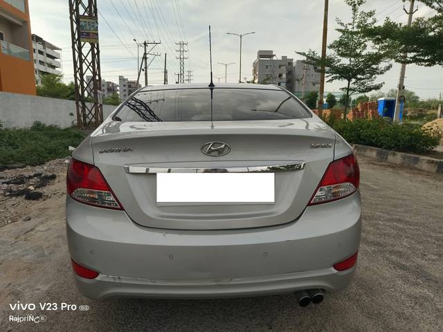https://images10.gaadi.com/usedcar_image/4554319/original/processed_ca701240943f751caed798c8fb25b611.jpg?imwidth=6402