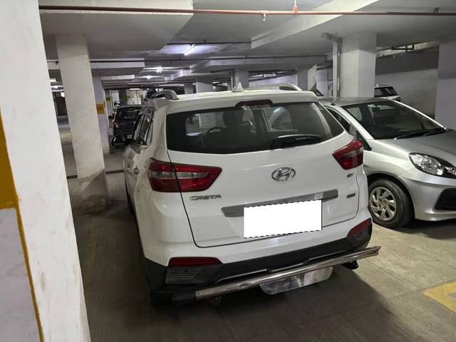 https://images10.gaadi.com/usedcar_image/4554322/original/processed_4ecb2e80-2c13-403c-8fcb-11cbecee522f.jpeg?imwidth=6401