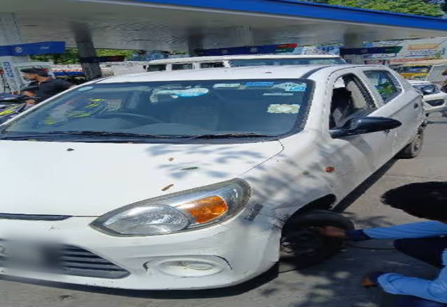 https://images10.gaadi.com/usedcar_image/4554335/original/5171dc91-bffd-4b53-a91c-1b335bad63e9.?imwidth=6401