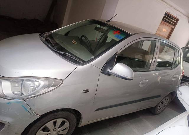 https://images10.gaadi.com/usedcar_image/4554348/original/processed_043b0d9a-5fc0-4d2f-84aa-804b634254fc.jpg?imwidth=6401