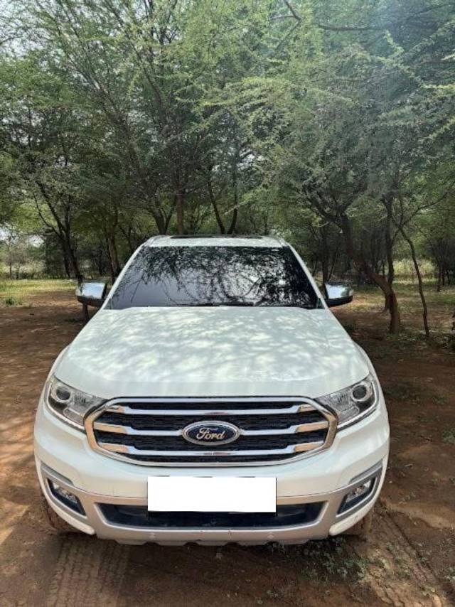 https://images10.gaadi.com/usedcar_image/4554361/original/processed_db68999d-0ea8-42d0-ae34-5589012bd677.jpg?imwidth=6400