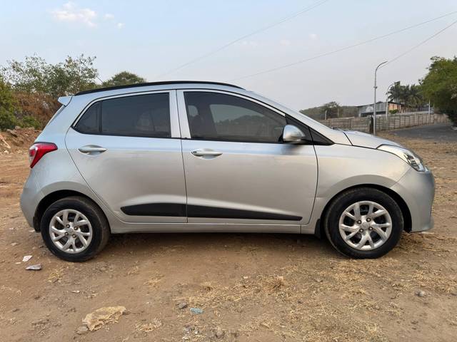 https://images10.gaadi.com/usedcar_image/4554378/original/processed_6fffa8995bbfd743a3aa52408de99e88.jpg?imwidth=6401