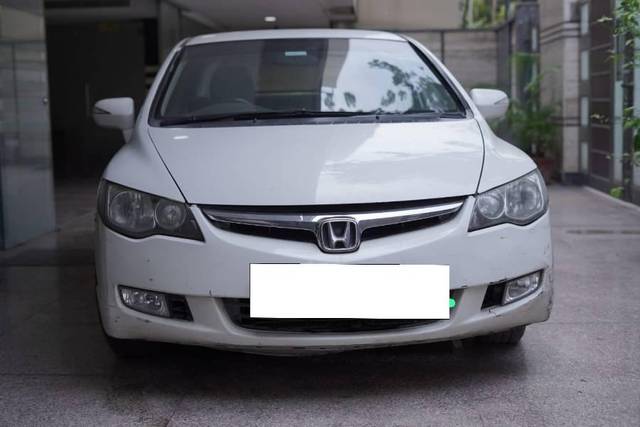 https://images10.gaadi.com/usedcar_image/4554386/original/processed_f17789c7-19d6-4a38-8a5b-fe7bc8eeecbf.jpg?imwidth=6401