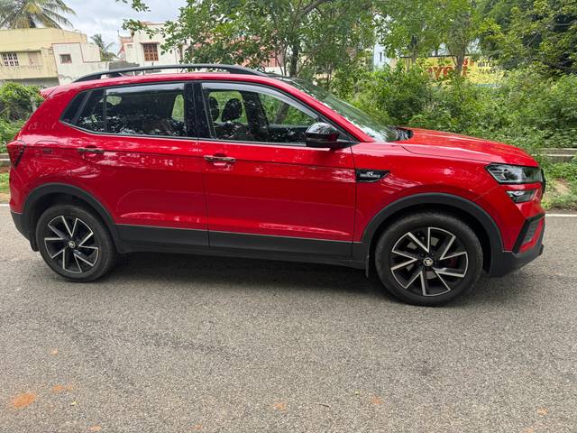 https://images10.gaadi.com/usedcar_image/4554410/original/6fb84a0e-3d29-4187-ba91-51157ac41264.jpg?imwidth=6402
