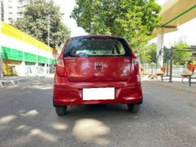 https://images10.gaadi.com/usedcar_image/4554454/original/processed_a6c73376d775db434a37c18305e85f29.jpg?imwidth=6402