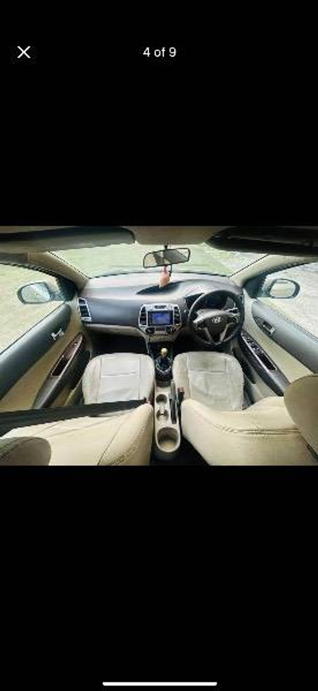 https://images10.gaadi.com/usedcar_image/4554460/original/processed_cce40c34-0d80-407c-913d-539b1cc85688.png?imwidth=6402