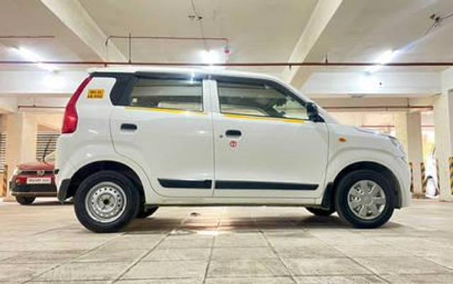 https://images10.gaadi.com/usedcar_image/4554462/original/processed_3cca7179c9292847bd5d52fb1c3f73df.jpg?imwidth=6401