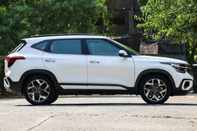 https://images10.gaadi.com/usedcar_image/4554476/original/914715436b233e395f369ade12d55d6c.jpg?imwidth=6401