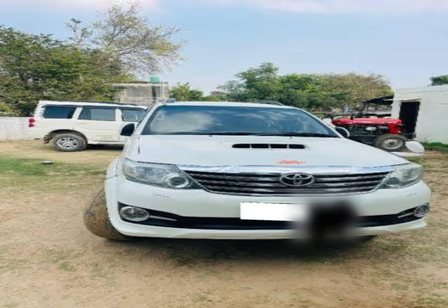 https://images10.gaadi.com/usedcar_image/4554482/original/5e824b33-15e1-4ca2-8c9b-427d460b8a4a.?imwidth=6402