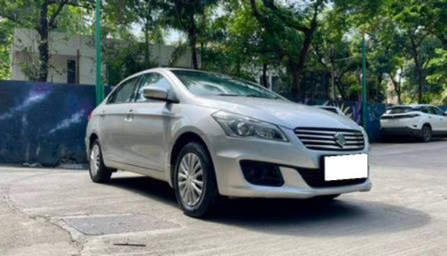 https://images10.gaadi.com/usedcar_image/4554488/original/processed_f713ebc1a930bdbfb04990ae72f5a4a8.jpg?imwidth=6400