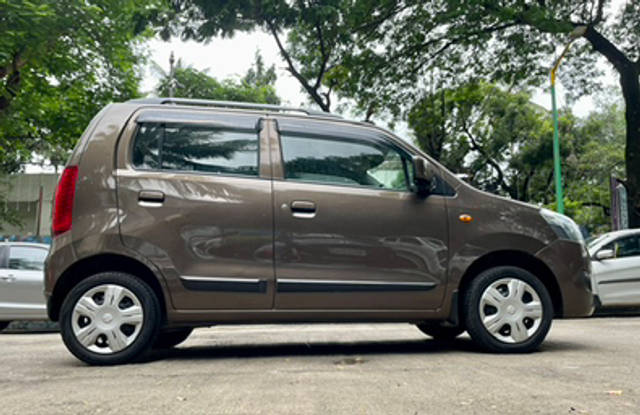 https://images10.gaadi.com/usedcar_image/4554491/original/b97ac97d0b1a3ac27ac3a9a3539a93e2.jpg?imwidth=6401