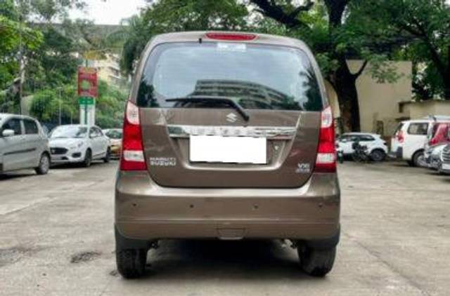 https://images10.gaadi.com/usedcar_image/4554491/original/processed_7e17963f9416528d6062bb95ee8d2435.jpg?imwidth=6402