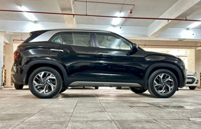 https://images10.gaadi.com/usedcar_image/4554497/original/4bb9779eef6f87a0d404508d16bd8fc6.jpg?imwidth=6401