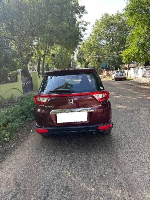 https://images10.gaadi.com/usedcar_image/4554499/original/processed_78622740-2349-4be5-b518-6d244adf0ba7.jpeg?imwidth=6402