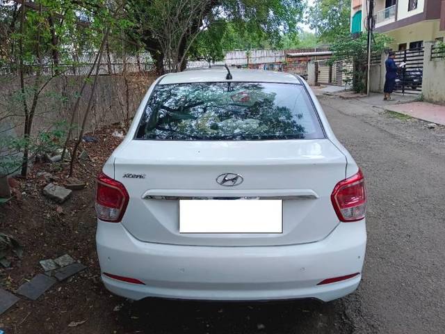 https://images10.gaadi.com/usedcar_image/4554506/original/processed_e5a6d6af-849d-4d87-a7aa-e3aabe0d6fb3.jpg?imwidth=6402