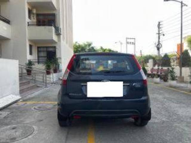 https://images10.gaadi.com/usedcar_image/4554528/original/processed_5ae5d2be0248f14ac195d6d988441653.jpg?imwidth=6401