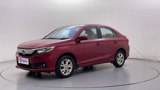 https://images10.gaadi.com/usedcar_image/4554529/original/fdfde723baee3ada8195e66db8f78c79.JPG?imwidth=6400