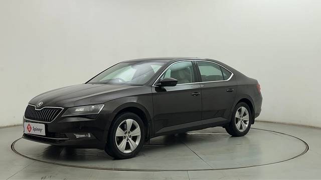 https://images10.gaadi.com/usedcar_image/4554595/original/9a9064f08369fe542a5e8d6b5be191bc.JPG?imwidth=6400