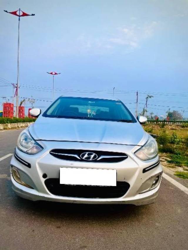 https://images10.gaadi.com/usedcar_image/4554599/original/processed_3acdb075-c059-4402-b79c-b111980b4e03.jpeg?imwidth=6400