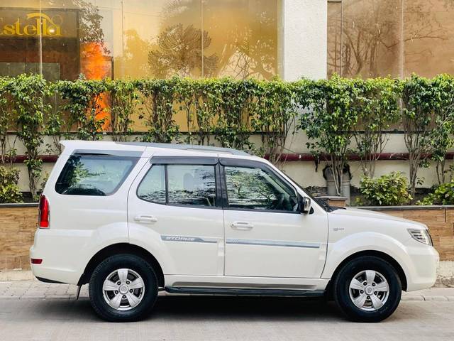 https://images10.gaadi.com/usedcar_image/4554680/original/processed_049d3a0bc22b073b6cb8f3df33539198.jpg?imwidth=6401
