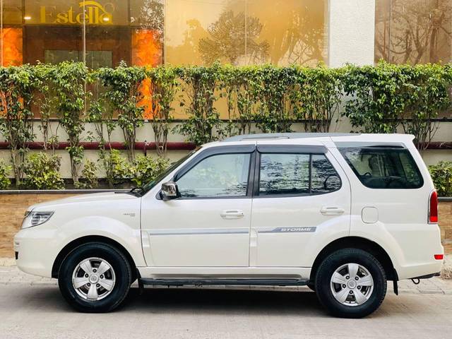 https://images10.gaadi.com/usedcar_image/4554680/original/processed_7199543f448d6d0941d2b9f1a73d2046.jpg?imwidth=6402
