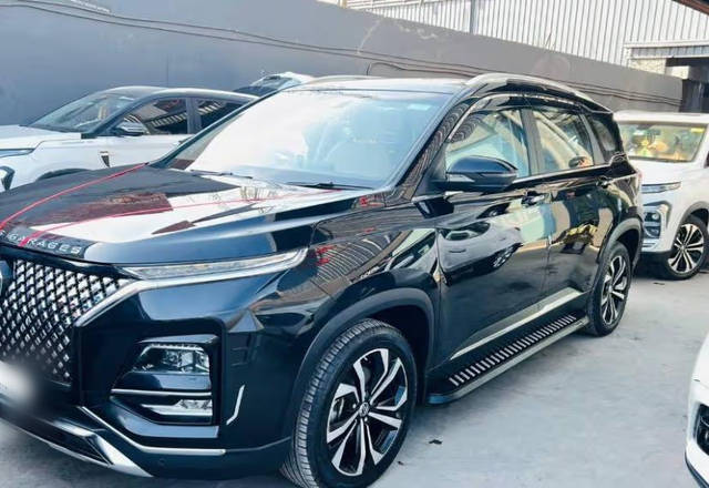 https://images10.gaadi.com/usedcar_image/4554800/original/f78fa83e-1fc8-4979-8126-3f0976541636.?imwidth=6400