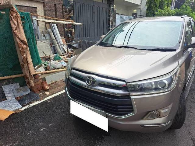 https://images10.gaadi.com/usedcar_image/4554855/original/processed_6d40ad55-7160-45cd-abe7-7c49cd44d786.jpg?imwidth=6400