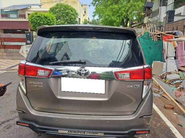 https://images10.gaadi.com/usedcar_image/4554855/original/processed_a3c01be0-a185-4b98-870a-17ce360b4fb4.jpg?imwidth=6401