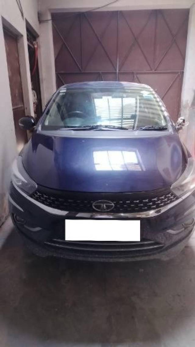 https://images10.gaadi.com/usedcar_image/4554859/original/processed_3e839c0a-bfe2-4e17-a7d3-c62fb1181e8e.jpg?imwidth=6400