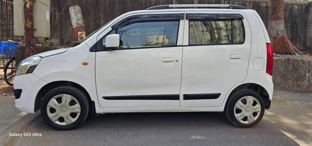 https://images10.gaadi.com/usedcar_image/4554865/original/processed_7f591c86e4f334fc40d4adbef87c6327.jpg?imwidth=6402
