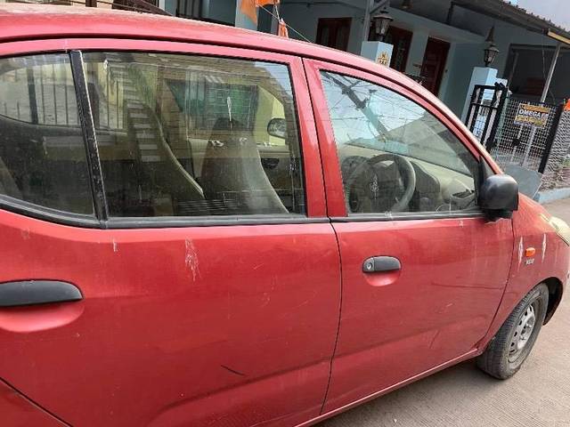 https://images10.gaadi.com/usedcar_image/4554866/original/processed_90ac9639-f4c4-4e2c-a0ed-f4eeeed47e36.jpeg?imwidth=6402