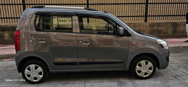 https://images10.gaadi.com/usedcar_image/4554867/original/processed_53df9bd6b24f4665b2e3370ed6afbc3d.jpg?imwidth=6401