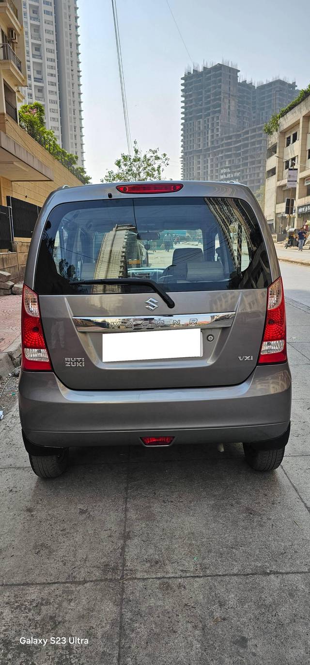 https://images10.gaadi.com/usedcar_image/4554867/original/processed_b48b0420b8f9a86155603b5fde7b5fde.jpg?imwidth=6402
