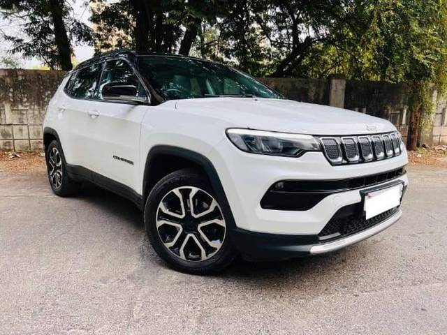 https://images10.gaadi.com/usedcar_image/4554883/original/processed_2d5ee0a5fb5954bbaf8f50da0f6c1e3f.jpg?imwidth=6400