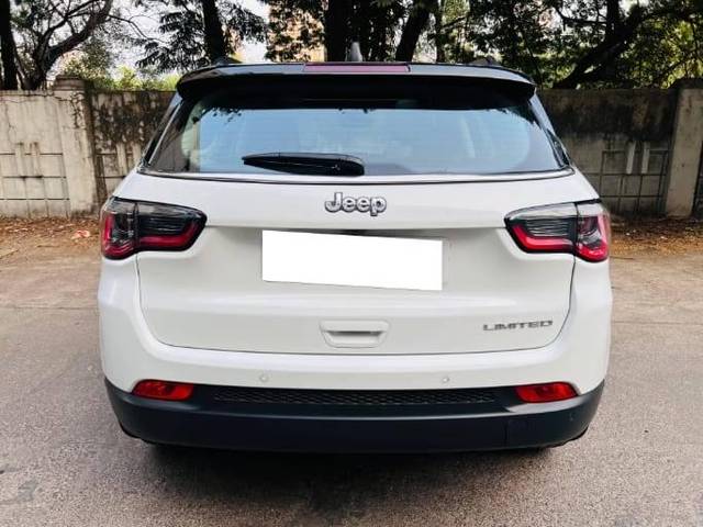 https://images10.gaadi.com/usedcar_image/4554883/original/processed_5e5c238ac1831a7790b8b696a254e607.jpg?imwidth=6401