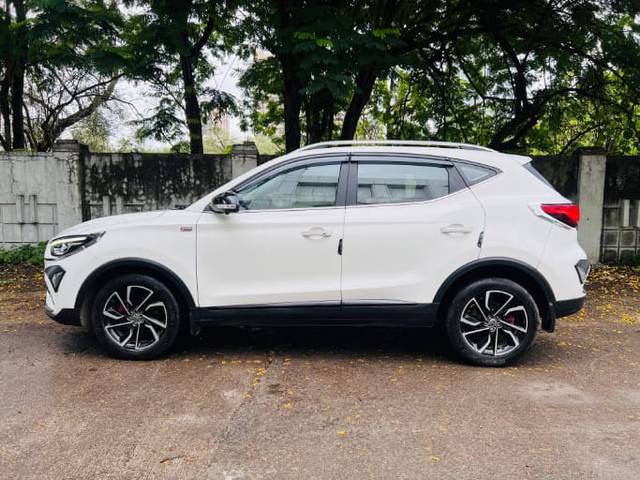 https://images10.gaadi.com/usedcar_image/4554887/original/1e20b705b86c65e10dc7a2b1e5a036e0.jpg?imwidth=6402