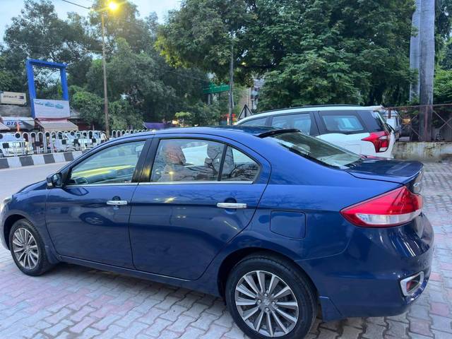 https://images10.gaadi.com/usedcar_image/4554902/original/processed_0108e020b5960295b14a124d9bc57abd.jpg?imwidth=6402