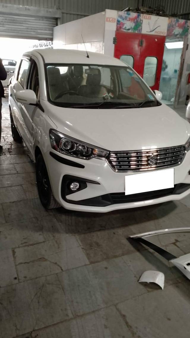 https://images10.gaadi.com/usedcar_image/4554913/original/processed_75e25a63-5ca5-4500-b11a-f52b10d33771.jpg?imwidth=6400