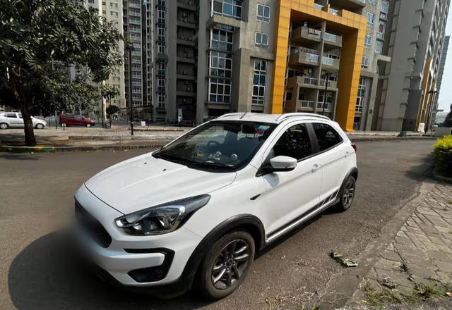 https://images10.gaadi.com/usedcar_image/4554921/original/462075de-0c4c-44f5-8395-d08003808b87.?imwidth=6401