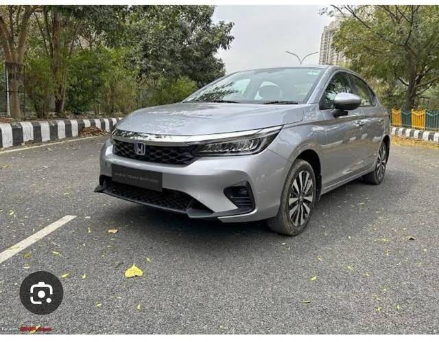 https://images10.gaadi.com/usedcar_image/4554923/original/processed_2f9246e1fa2573e5fd3e63e8002d8cb8.jpg?imwidth=6400
