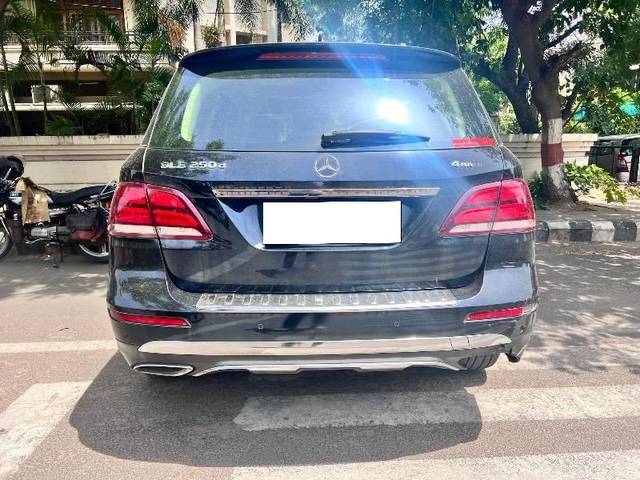 https://images10.gaadi.com/usedcar_image/4554935/original/processed_9b7fa118-d6d2-4ff0-95fb-fa73b03a46a3.jpeg?imwidth=6402